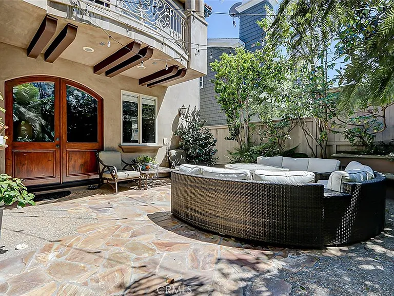 3005 N Poinsettia Ave — Photo 55