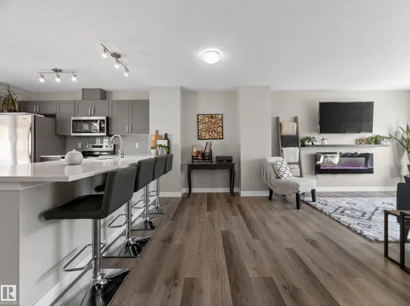 4470 Prowse Rd SW #24, Edmonton, AB T6W 3R5