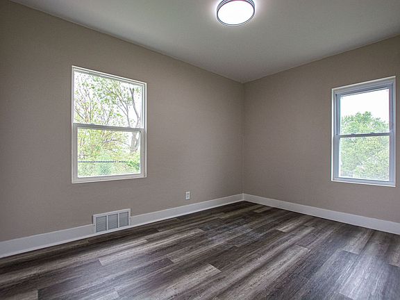 5th image of 3305-3307 S 32nd Ave