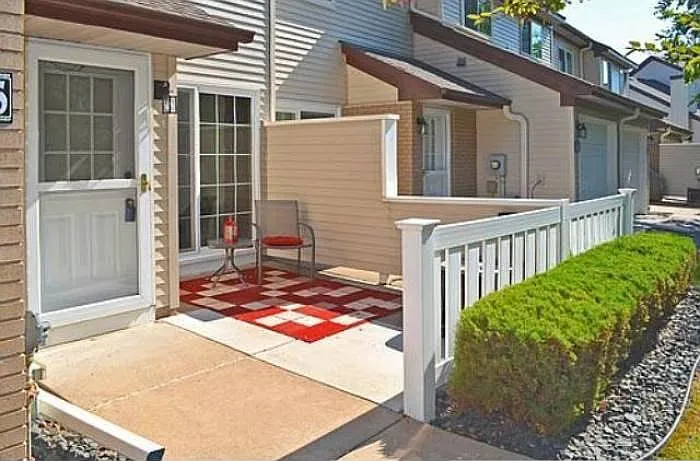 4045 Crystal Cir — Photo 2