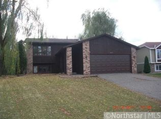 1895 Covington Ln, Eagan, MN 55122