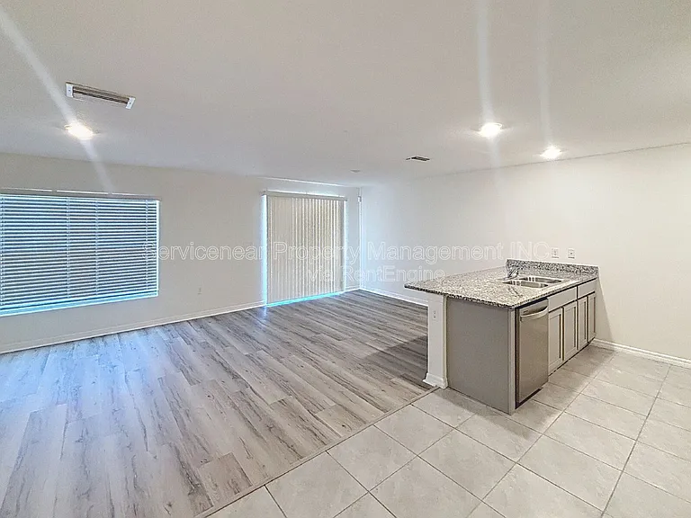 1906 Blue Stream St — Photo 5