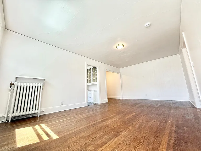 1522 E Olive Way — Photo 30