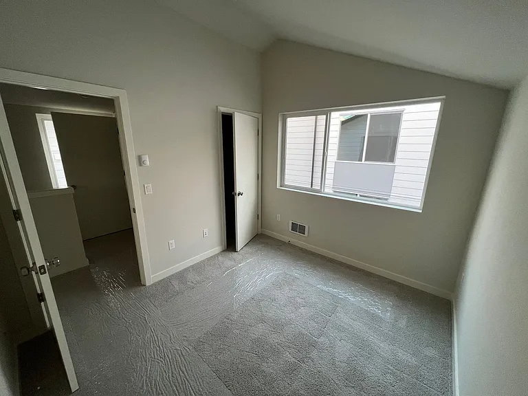 7122F Beacon Ave S — Photo 16