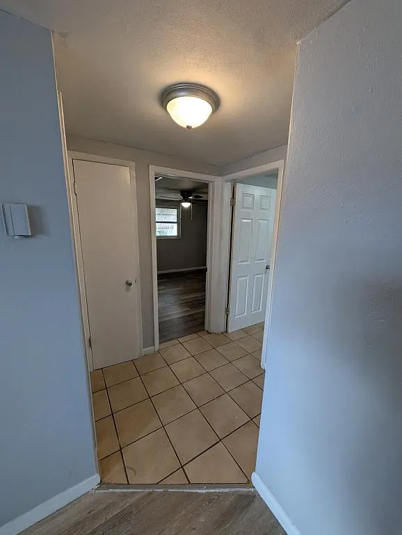 8 S Jackson St — Photo 4