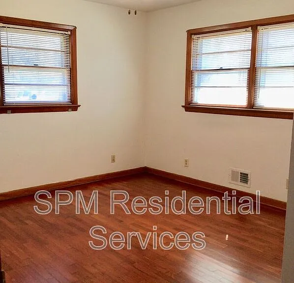 4209 McClelland Dr — Photo 8