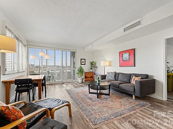 5th image of 1300 Reece Rd APT 520