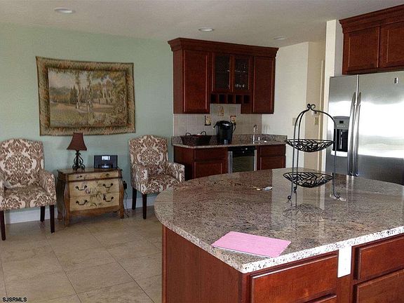 4th image of 114 N Washington Ave #B