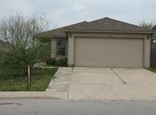 495 Sheep Trail Dr, Kyle, TX 78640