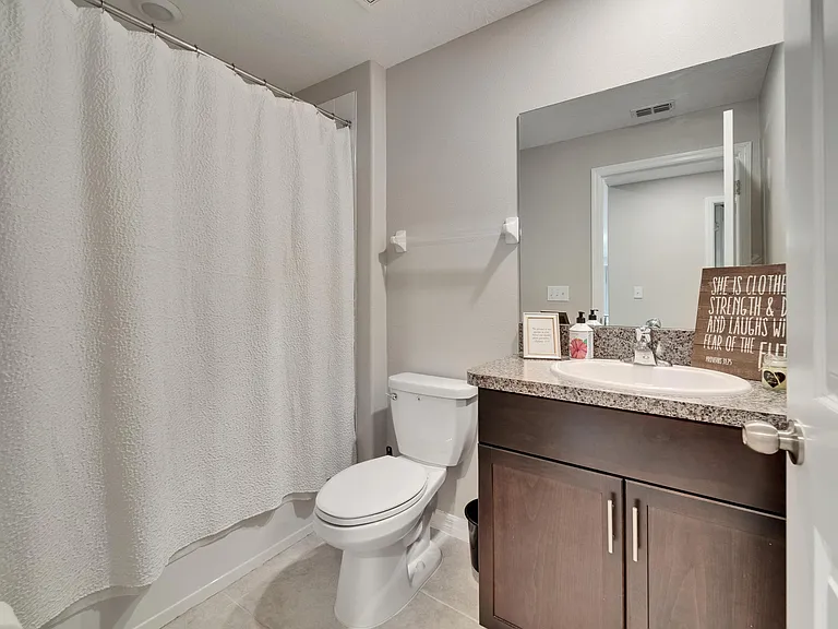 401 Royal Empress Dr — Photo 16