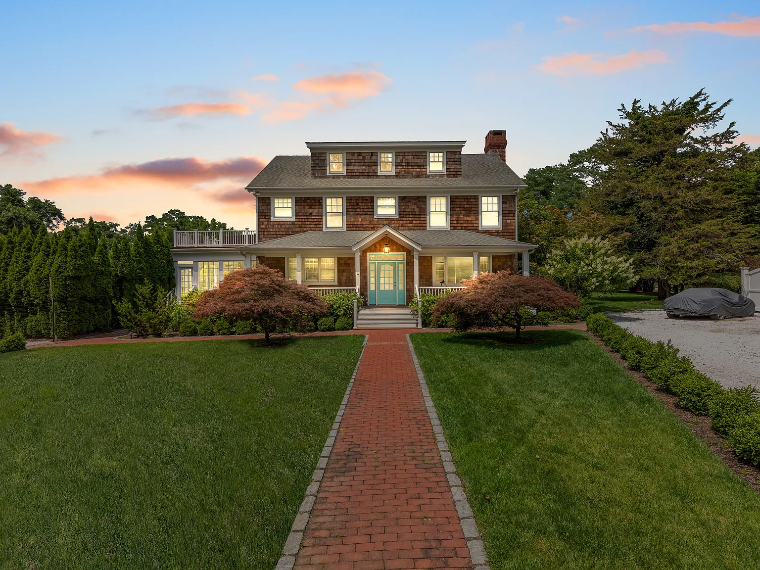 Southampton 7 Bedroom Home — Photo 3