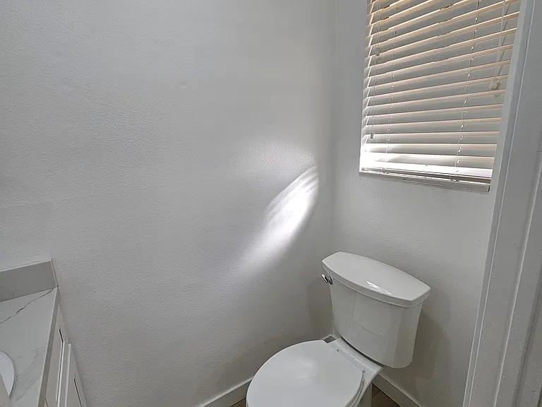 459 E Orange Grove Ave #F — Photo 11