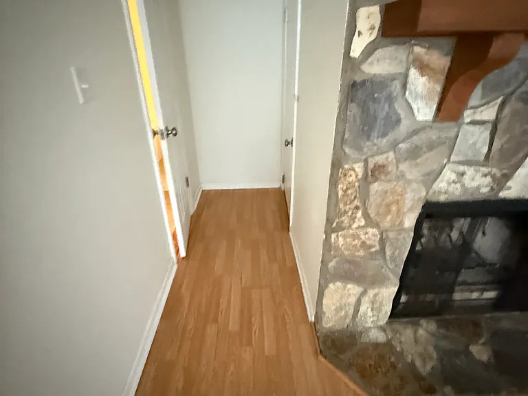 58 Hidden Springs Rd — Photo 4