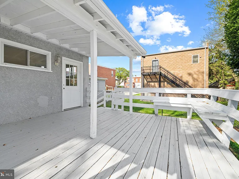 7608 Chelwynde Ave — Photo 24