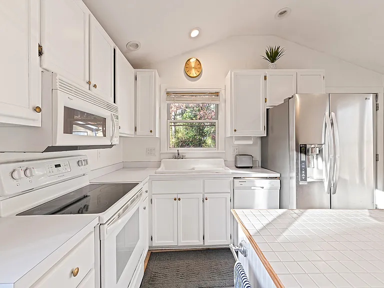 101 Starlight Ln — Photo 42