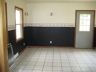 5th image of 1921 S Balsam Ct
