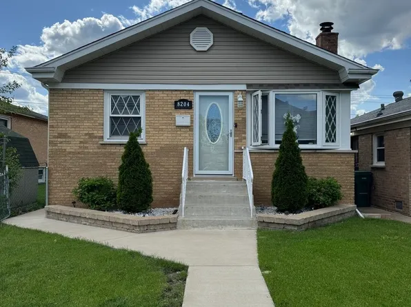 8204 Newland Ave, Burbank, IL 60459