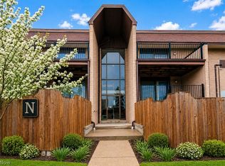 9956 Johnnycake Ridge Rd APT N3, Concord Twp, OH 44077