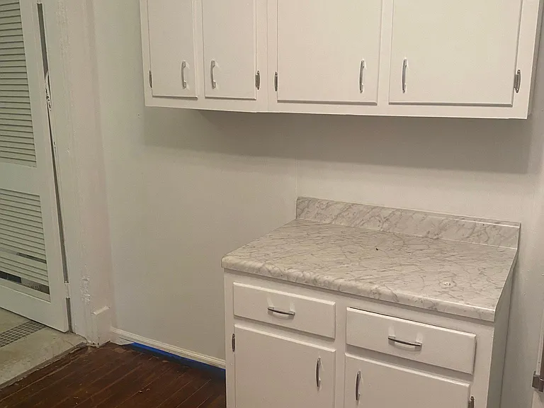 2096 Court Ave #1 — Photo 8