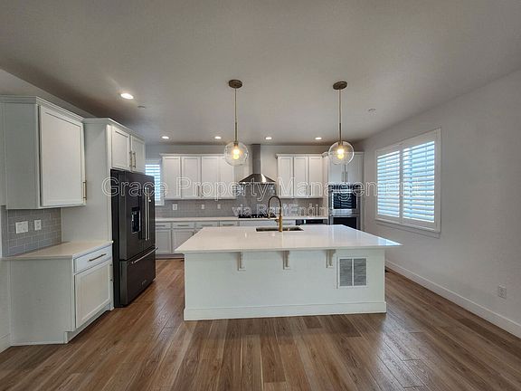 4th image of 12930 Galapago St
