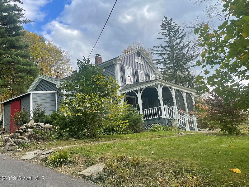 2nd image of 60 Schumann Road