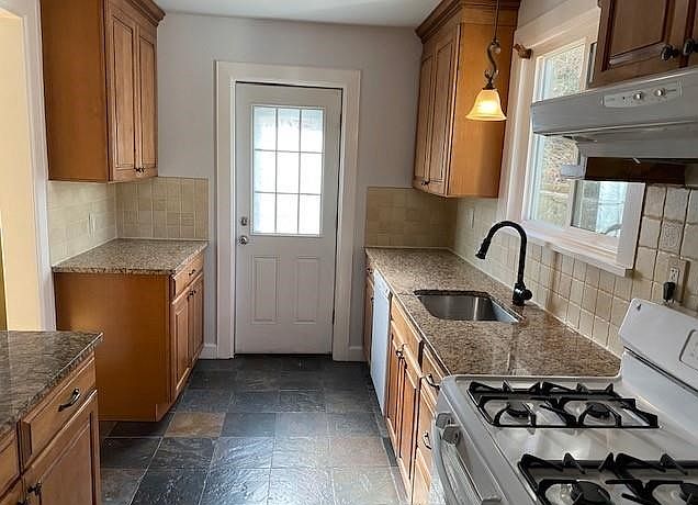 1st image of 128 Chatterton Pkwy Floor 1