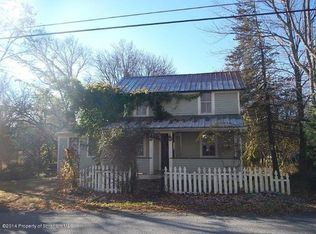 319 Mountainview Rd, Newfoundland, PA 18445