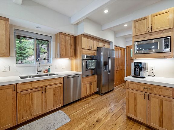 4th image of 685 Bridger Ct
