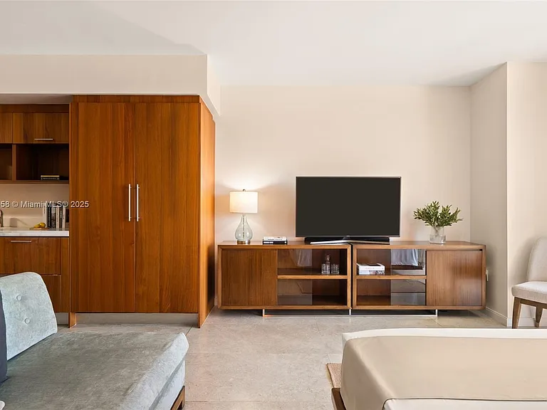 50 Biscayne Blvd #411 — Photo 3