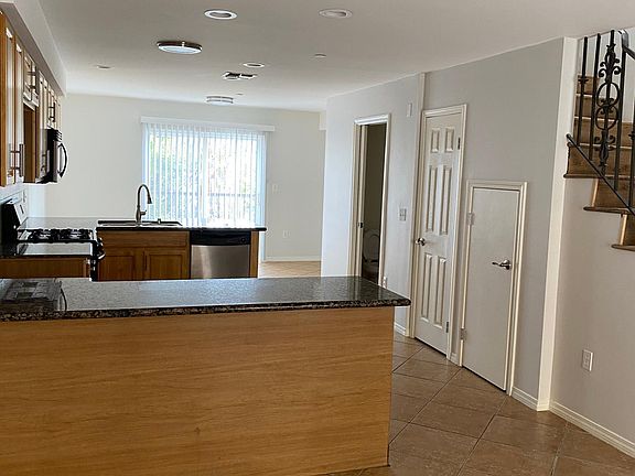 2nd image of 4854 Laurel Canyon Blvd #104