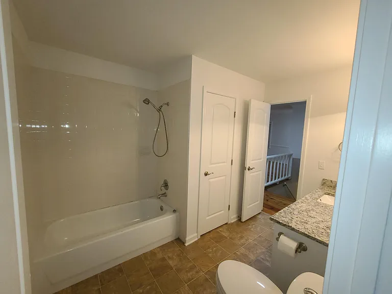 3928 Butterfield Dr NW — Photo 21