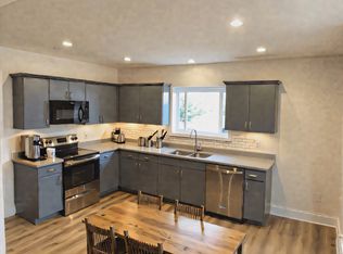 1809 Cranston St, Cranston, RI 02920