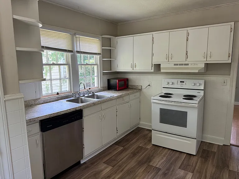 105 Kimball Ave — Photo 12