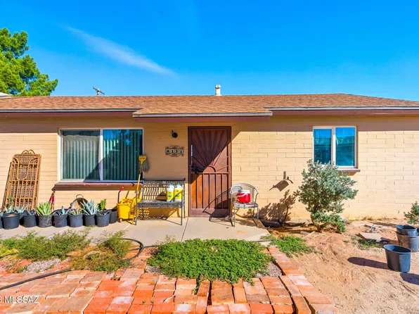 6131 E 28th St, Tucson, AZ 85711