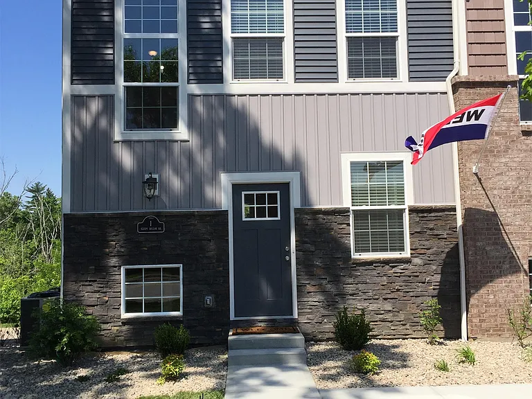 1323 Sleepy Hollow Rd #4 — Photo 2