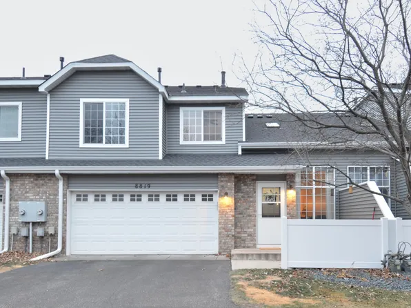 8819 Hastings Cir NE, Blaine, MN 55449