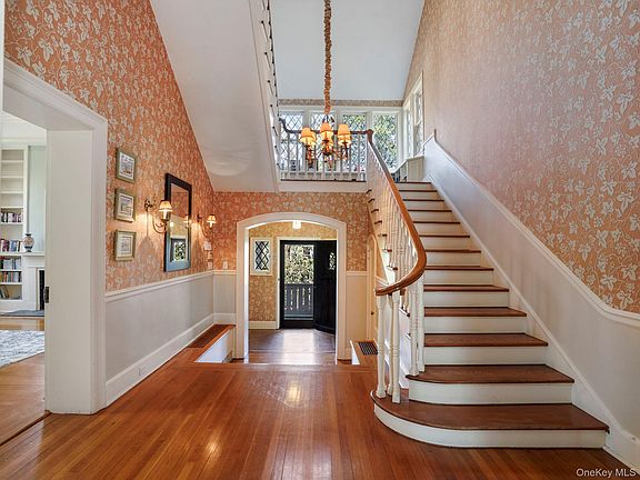 2nd image of 15 Hemlock Road