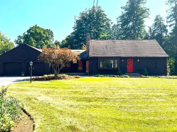 32 Westwood Drive, Simsbury, CT 06070