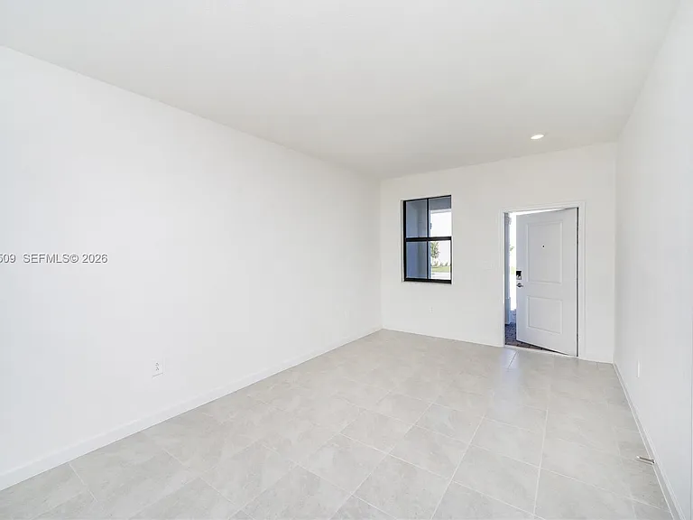 11932 SW 246th Ln — Photo 3