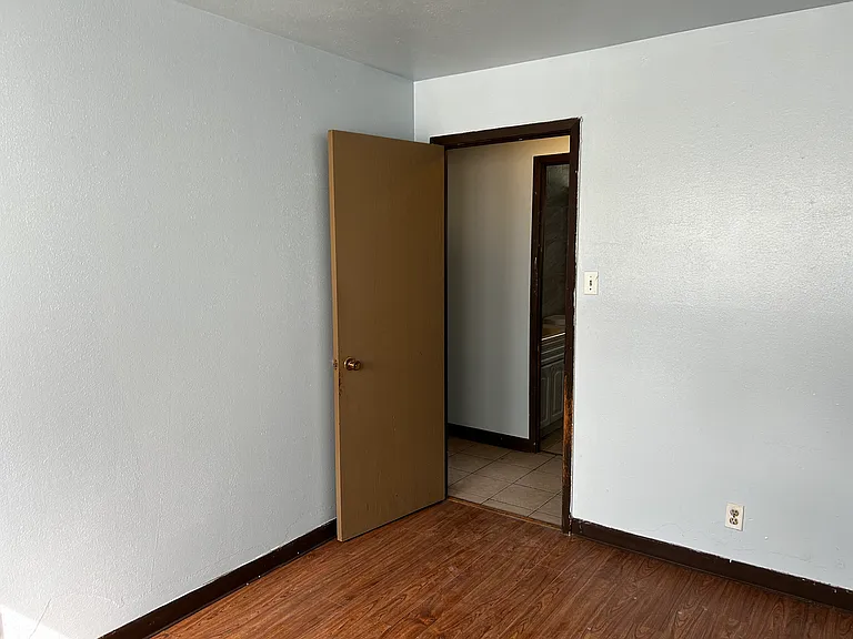 2306 W Howard Ave — Photo 20