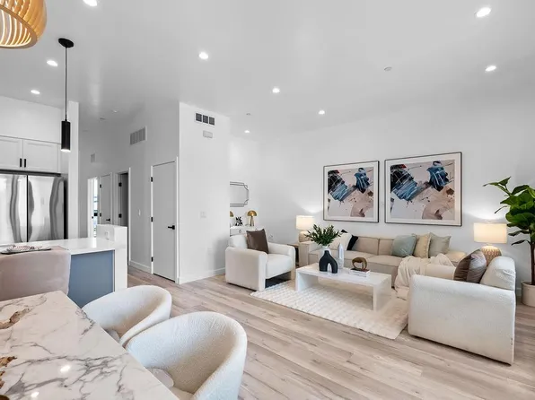 889 McLellan Dr #206, South San Francisco, CA 94080