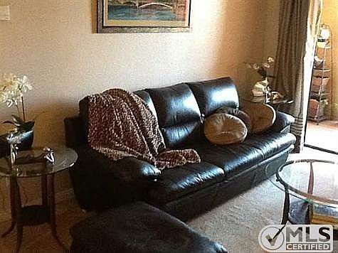 4th image of 12071 Alta Carmel Ct Unit 104