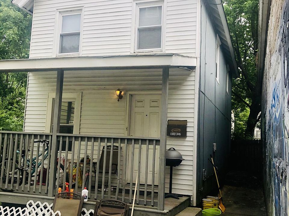 2nd image of 1006 Sewall Ave
