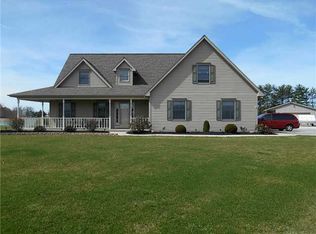 15694 Hill Rd, Defiance, OH 43512