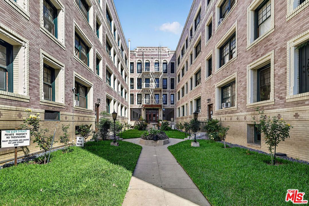 2121 James M Wood Blvd APT 202, Los Angeles — photo 1