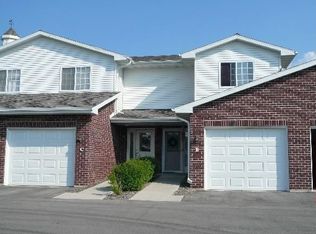 1907 Riverside Dr UNIT B, Suamico, WI 54313