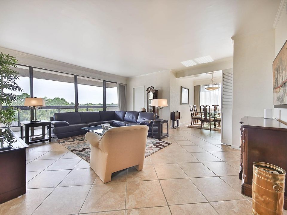1st image of 49 Briar Hollow Ln Unit 602