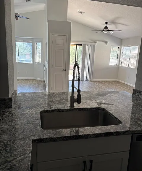 4689 W Lessing Ln — Photo 4