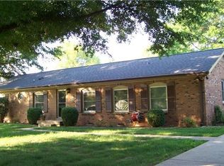 2174 Allendale Dr, Clarksville, TN