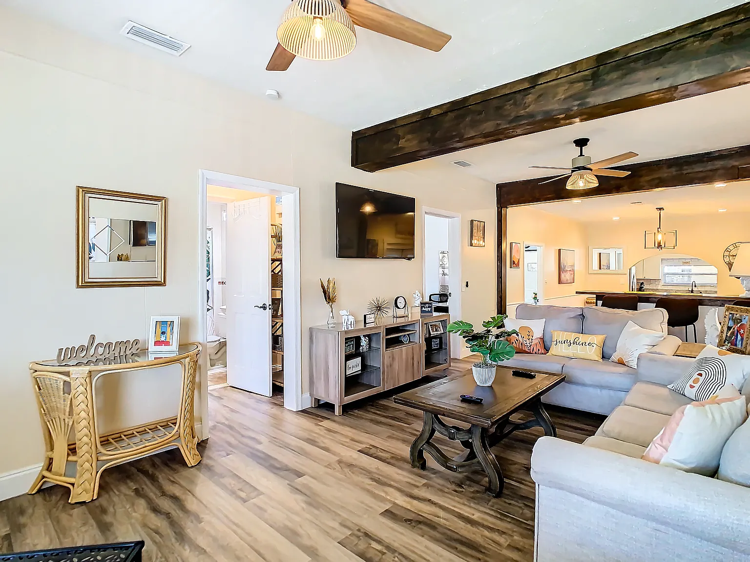 3 bed, 1363 sqft, $3,300 — Photo 4